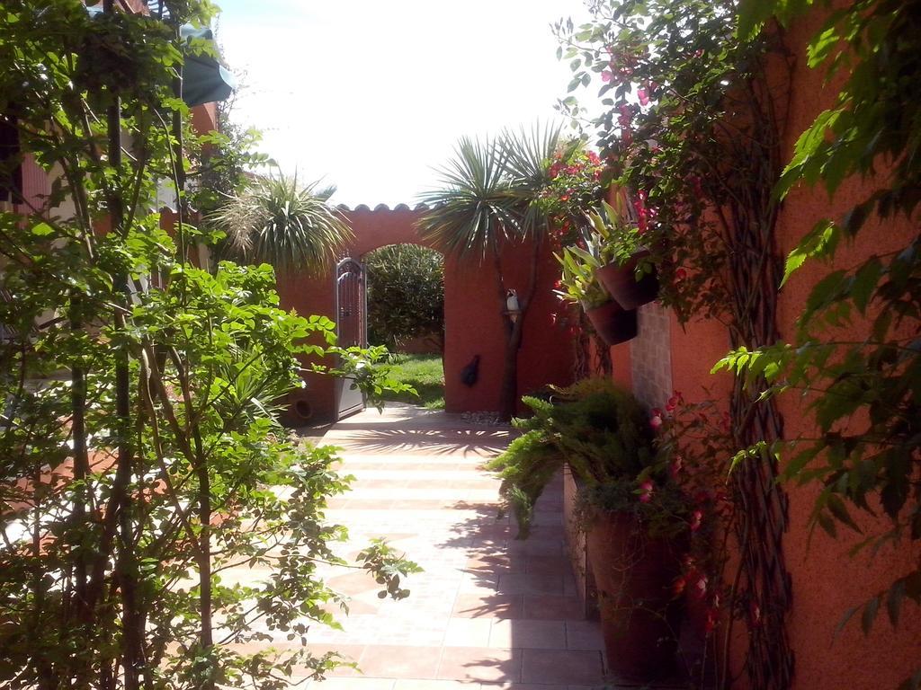 La Gentoliere Bed and Breakfast Pollestres Εξωτερικό φωτογραφία